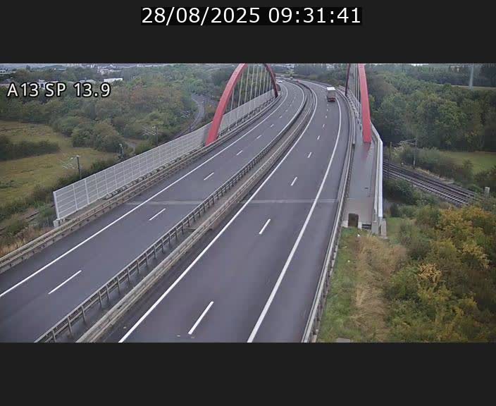 Traffic live webcam Luxembourg Kayl - A13 direction Esch-sur-Alzette/Luxembourg-ville - BK 13.9