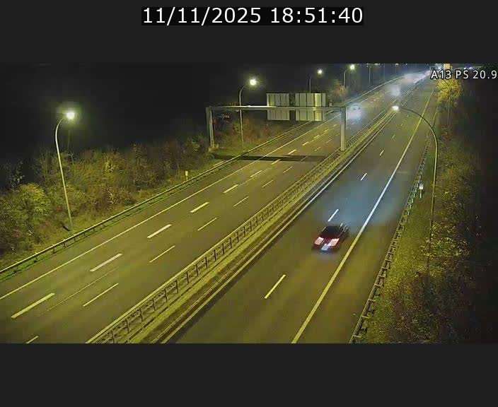 Traffic live webcam Luxembourg Croix de Bettembourg, rond-point d'Hellange - A13 direction Allemagne - BK 20.9