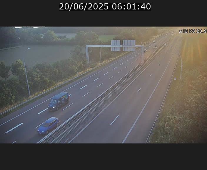 Traffic live webcam Luxembourg Croix de Bettembourg, rond-point d'Hellange - A13 direction Allemagne - BK 20.9