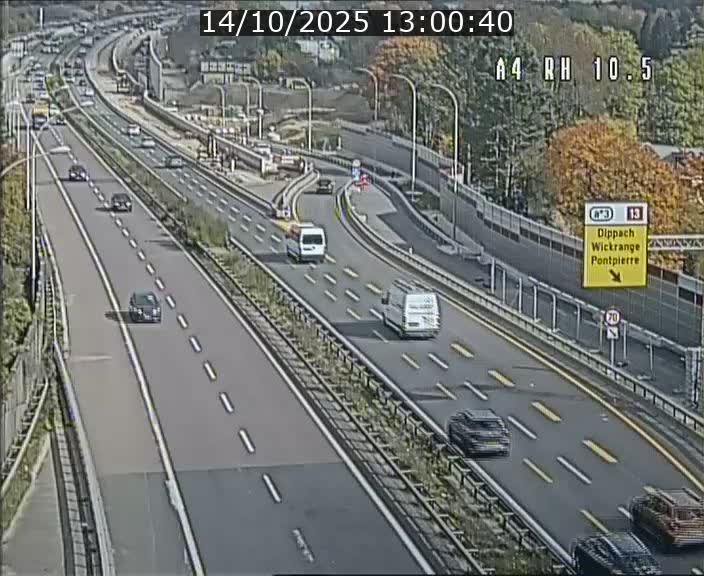Traffic live webcam Luxembourg Pontpierre - A4 - BK 10.5 - direction Luxembourg