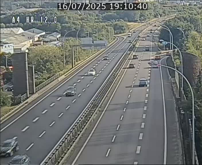 Traffic live webcam Luxembourg Jonction Foetz - A4 - BK 12.0 - direction Esch sur Alzette