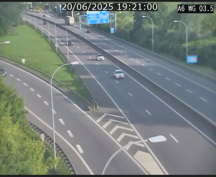 Traffic live webcam Luxembourg - Croix de Cessange - A6 - BK 3.5 - direction France/Allemagne