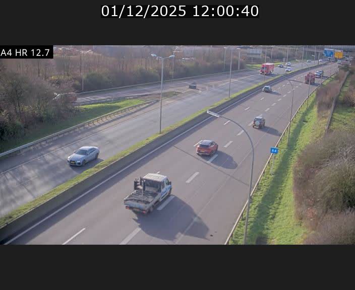 Traffic live webcam Luxembourg Esch sur Alzette - A4 - BK 12.7 - direction Esch-Belval