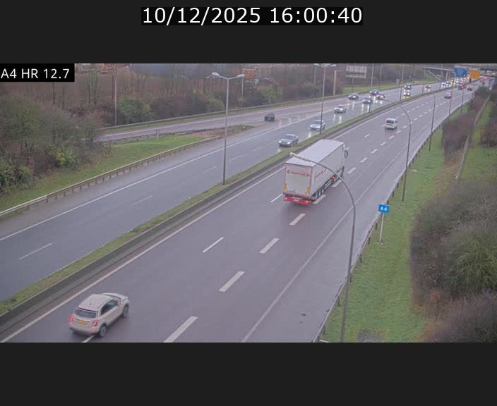 Traffic live webcam Luxembourg Esch sur Alzette - A4 - BK 12.7 - direction Esch-Belval