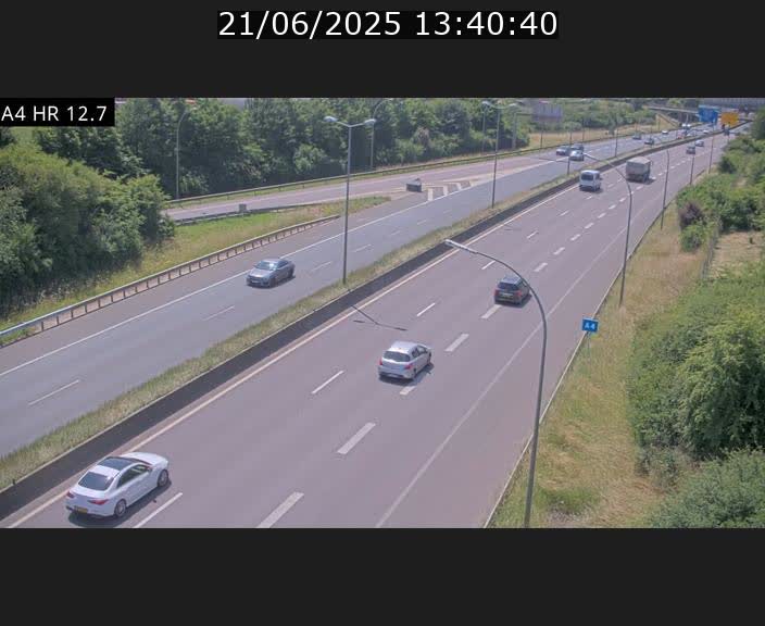 Traffic live webcam Luxembourg Esch sur Alzette - A4 - BK 12.7 - direction Esch-Belval