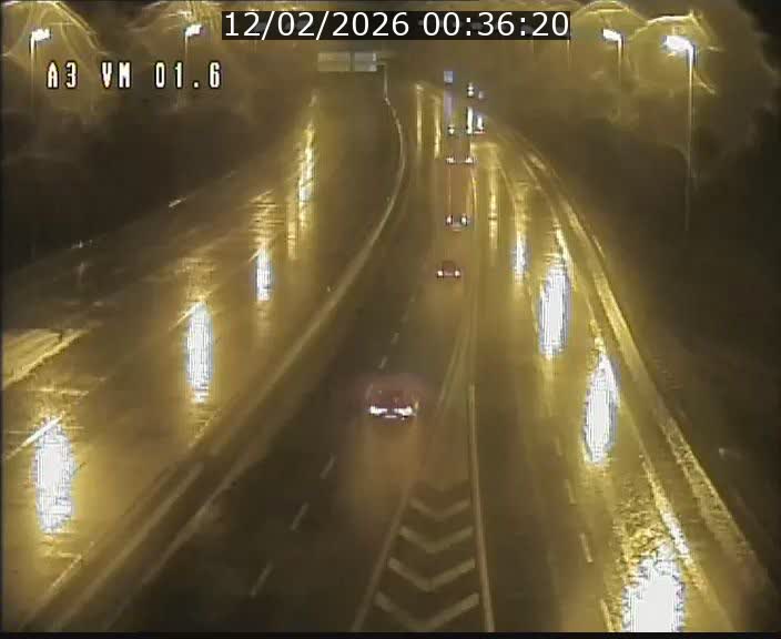 Traffic live webcam Luxembourg - Croix de Gasperich - A3 - BK 1.6 - direction France/Aire de Berchem