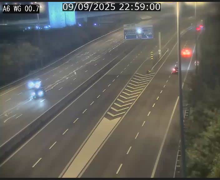 Traffic live webcam Luxembourg Croix de Cessange - A6 - BK 0.7 - direction A3 France