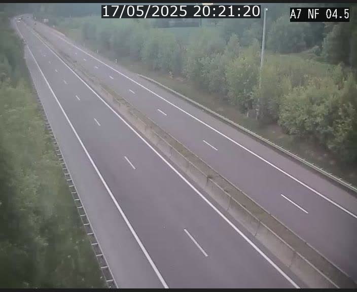 Caméra autoroute Luxembourg A7 - Passage à gibier Rëngelbour - direction Tunnel Grouft
