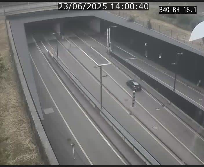 Webcam sur la route de contournement d'Esch-Belval avant le tunnel Central Gate au niveau de la porte de France et du radar fixe
