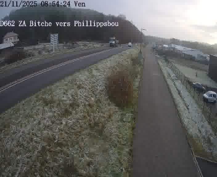 Caméra de trafic sur D662 (France) à Bitche, orientée vers Phillippsbourg, permettant d’évaluer fluidité, incidents et densité automobile.