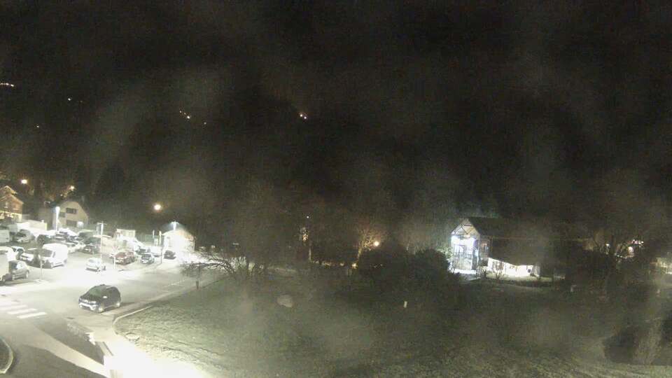 Webcam au niveau de la mairie du village du Bourg d'Oisans, aux pieds de l'Alpe d'Huez et aux portes du parc des Écrins