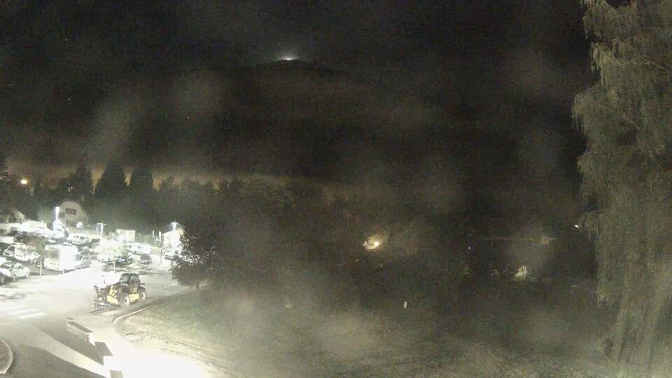 Webcam au niveau de la mairie du village du Bourg d'Oisans, aux pieds de l'Alpe d'Huez et aux portes du parc des Écrins