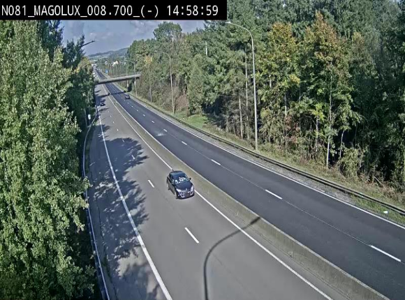 Webcam sur la N81 (E411) à hauteur de la jonction avec la N883. Vue orientée vers Arlon