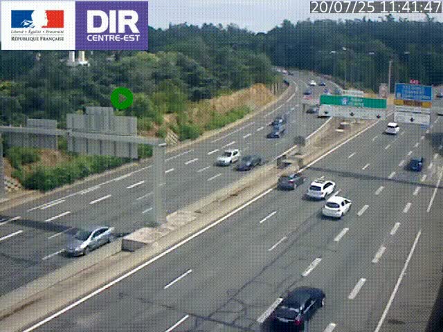 Caméra de circulation routière sur le boulevard périphérique Laurent Bonnevay de Lyon (D383) à hauteur de Bron, avant la jonction avec l'A43. Vue orientée vers l'échangeur