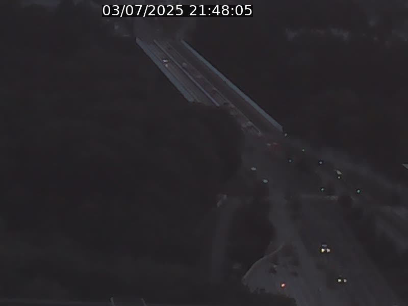 Webcam sur l'avenue John Fitzgerald Kennedy (N51) avec vue sur le Pont rouge (Pont Grande Duchesse Charlotte), l'arrêt Pfaffenthal et l'entrée du quartier Kirchberg