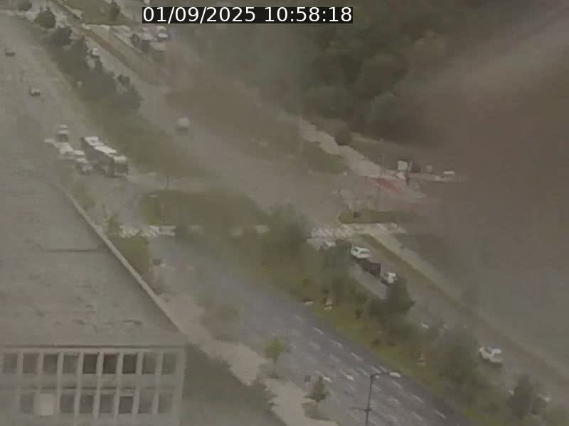 Webcam sur l'avenue John Fitzgerald Kennedy (N51) avec vue sur le Pont rouge (Pont Grande Duchesse Charlotte), l'arrêt Pfaffenthal et l'entrée du quartier Kirchberg