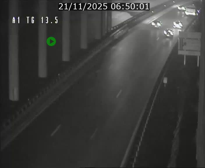 Traffic live webcam Luxembourg Senningen - A1 direction Luxembourg - BK 13.5