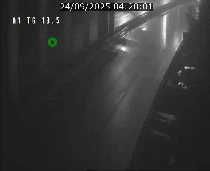 Traffic live webcam Luxembourg Senningen - A1 direction Luxembourg - BK 13.5