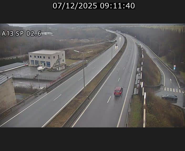 Traffic live webcam Luxembourg Sanem - A13 direction Pétange - BK 2.6