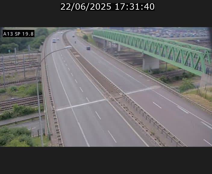 Traffic live webcam Luxembourg Croix de Bettembourg - A13 direction Esch-sur-Alzette - BK 19.8