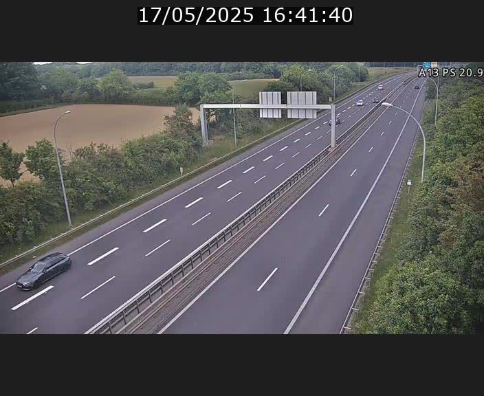 Traffic live webcam Luxembourg Croix de Bettembourg, rond-point d'Hellange - A13 direction Allemagne - BK 20.9