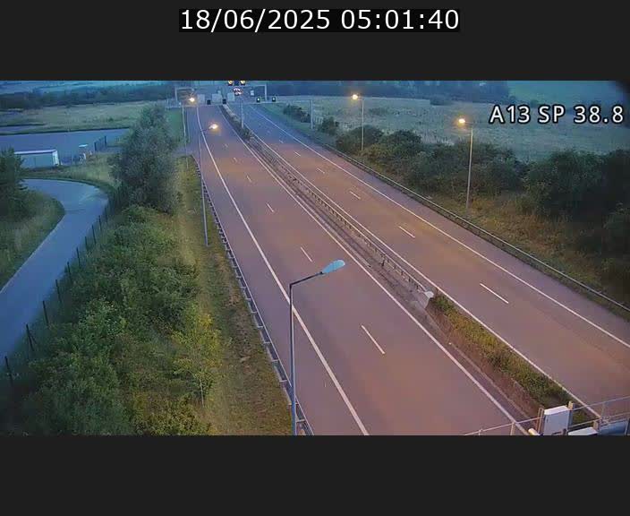 Webcam autoroute A13 à l'entrée ouest du tunnel Markusbierg à Schengen. Vue orientée vers le tunnel et l'Allemagne