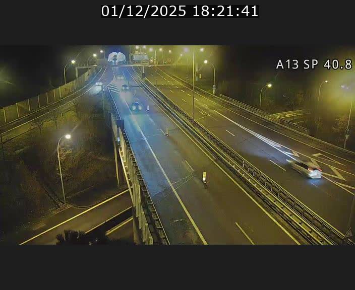 Webcam avec vue sur l'entrée côté allemand du tunnel Markusbierg à Schengen. Vue orientée vers le tunnel et Bettembourg