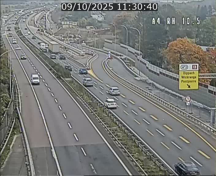 Traffic live webcam Luxembourg Pontpierre - A4 - BK 10.5 - direction Luxembourg