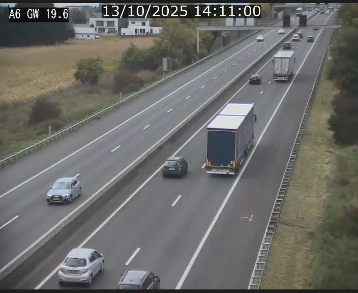 Traffic live webcam Luxembourg - Steinfort - A6 - BK 19.6 - direction Belgique