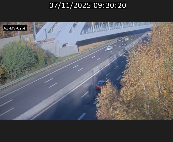 Webcam autoroute de la France (A3) au Luxembourg à Fentange, à proximité de la Croix de Gasperich. Vue orientée vers la Cloche d'Or