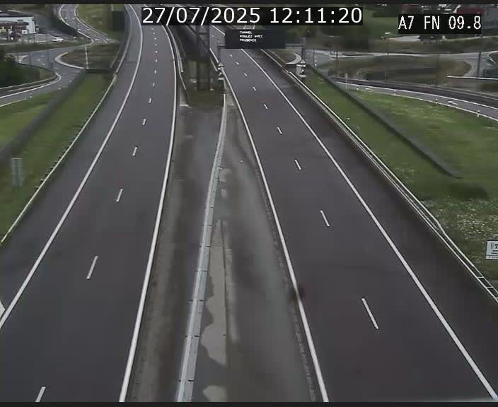 Caméra trafic Luxembourg - A7, Tunnel Gousselerbierg, sortie sud, direction rond-point Lorentzweiler (BK 9.9)