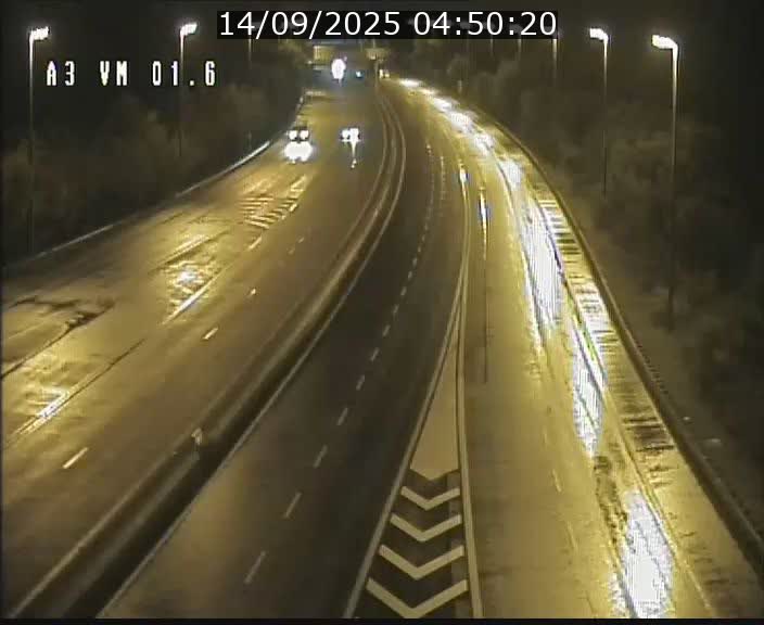 Traffic live webcam Luxembourg - Croix de Gasperich - A3 - BK 1.6 - direction France/Aire de Berchem