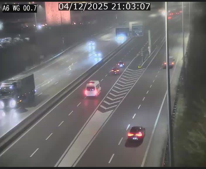 Traffic live webcam Luxembourg Croix de Cessange - A6 - BK 0.7 - direction A3 France