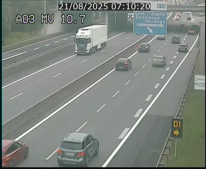 Traffic live webcam Luxembourg Croix de Bettembourg - A3 - BK 10.7 - direction France