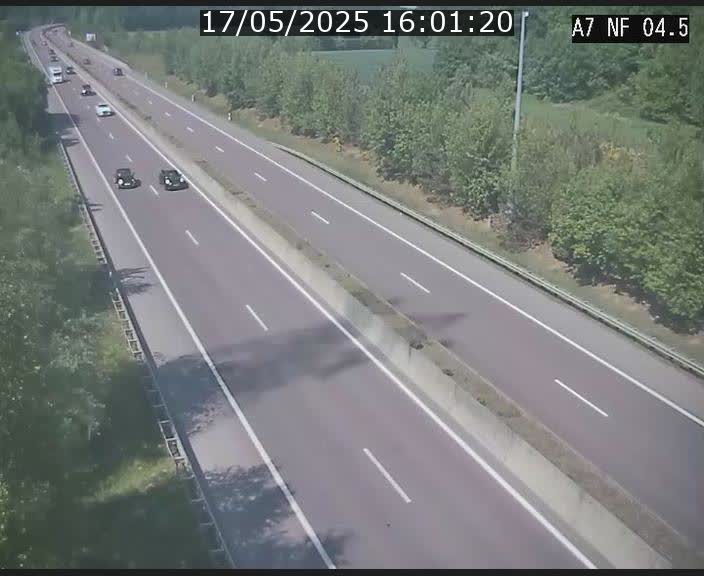 Caméra autoroute Luxembourg A7 - Passage à gibier Rëngelbour - direction Tunnel Grouft