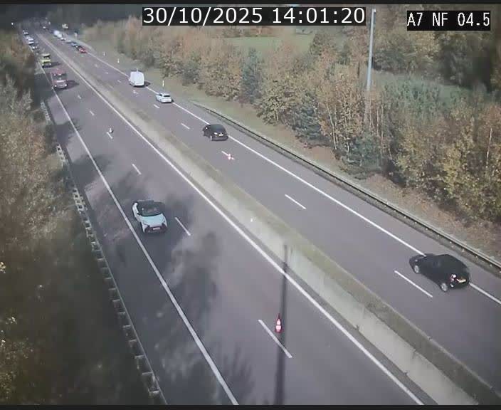 Caméra autoroute Luxembourg A7 - Passage à gibier Rëngelbour - direction Tunnel Grouft