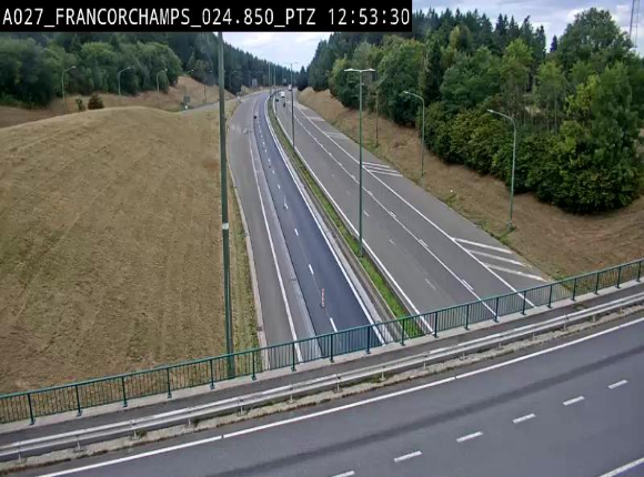Webcam E42 (A27) dans les Ardennes à Francorchamps, à proximité du circuit de Spa. Vue orientée vers Liège