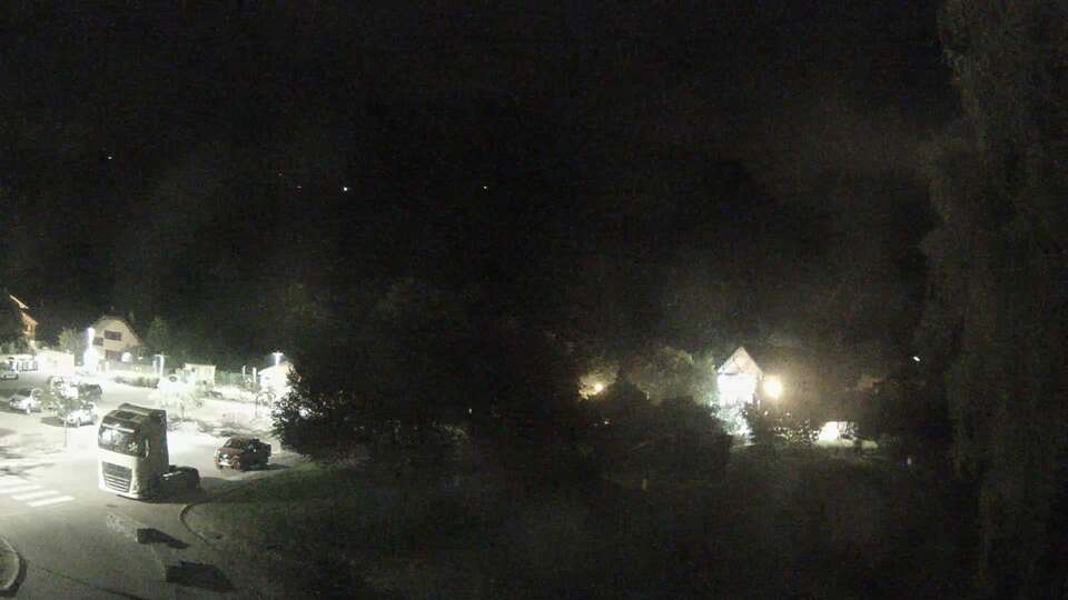 Webcam au niveau de la mairie du village du Bourg d'Oisans, aux pieds de l'Alpe d'Huez et aux portes du parc des Écrins