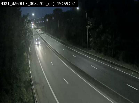 Webcam sur la N81 (E411) à hauteur de la jonction avec la N883. Vue orientée vers Arlon
