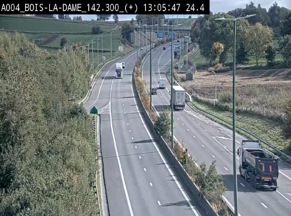 Webcam située entre la sortie 29 Neufchâteau et la jonction avec l'E25 en direction de Liège et Luxembourg