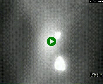 Webcam au carrefour de la croisade, à la jonction entre la N22 et la N320, avant le poste de douane franco-andorrane. Webcam à 1790 mètres d'altitude