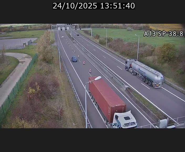 Webcam autoroute A13 à l'entrée ouest du tunnel Markusbierg à Schengen. Vue orientée vers le tunnel et l'Allemagne