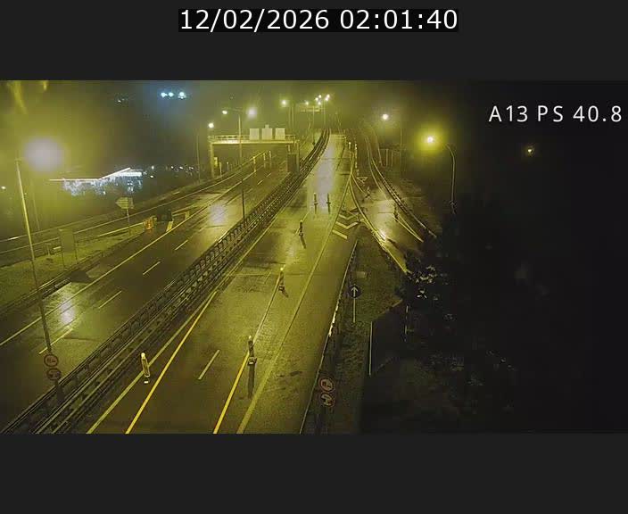 Webcam autoroute A13 à la sortie est du tunnel Markusbierg à Schengen. Vue sur le pont de la Moselle, vers l'Allemagne