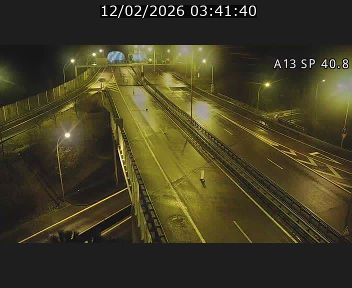 Webcam avec vue sur l'entrée côté allemand du tunnel Markusbierg à Schengen. Vue orientée vers le tunnel et Bettembourg