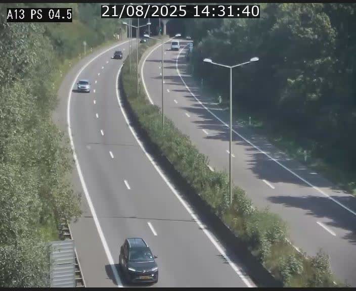 Traffic live webcam Luxembourg Differdange - A13 direction Esch-sur-Alzette - BK 4.5