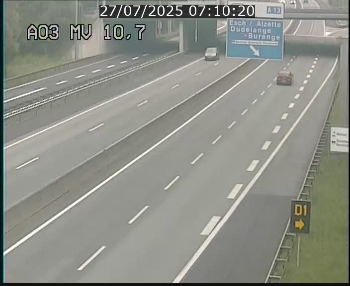 Traffic live webcam Luxembourg Croix de Bettembourg - A3 - BK 10.7 - direction France