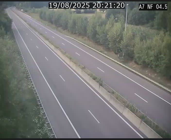 Caméra autoroute Luxembourg A7 - Passage à gibier Rëngelbour - direction Tunnel Grouft