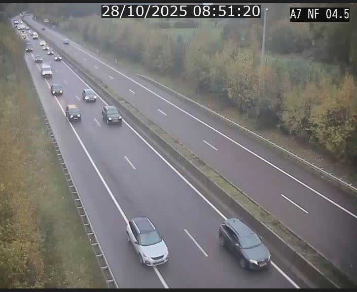 Caméra autoroute Luxembourg A7 - Passage à gibier Rëngelbour - direction Tunnel Grouft