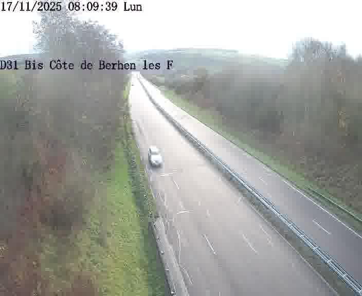 Webcam de surveillance sur D31bis (France) à Behren-lès-Forbach, cadrée vers Sarreguemines, proposant une information routière utile aux déplacements quotidiens.