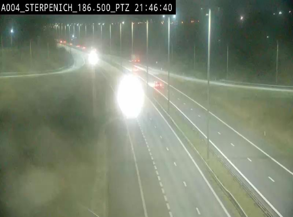 Webcam E411 à Sterpenich en Belgique près de la frontière du Luxembourg. Vue orientée vers Bruxelles